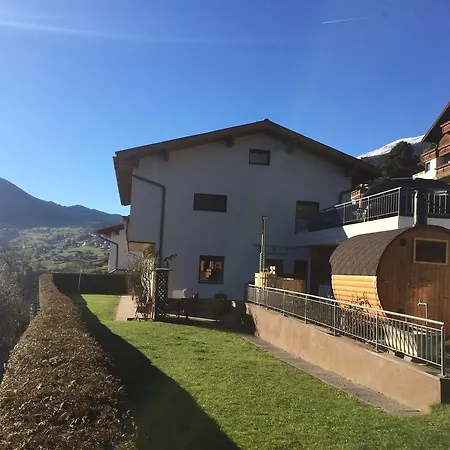 Haus Alpenhahn * ヴェンス