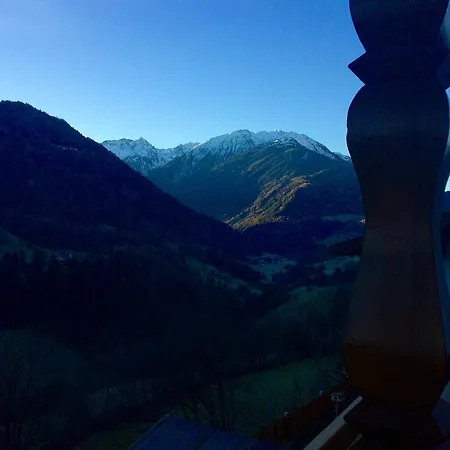 Haus Alpenhahn * ヴェンス