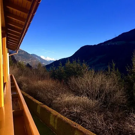 Haus Alpenhahn ヴェンス