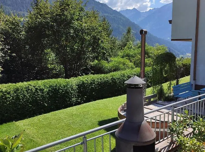 アパート Haus Alpenhahn