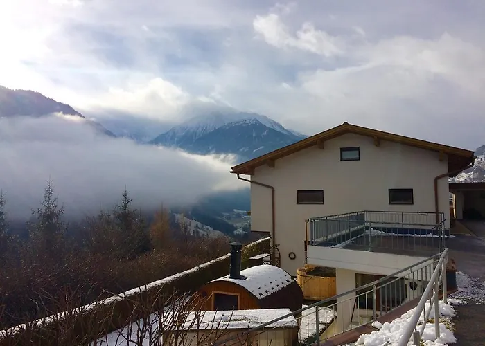 Haus Alpenhahn * ヴェンス