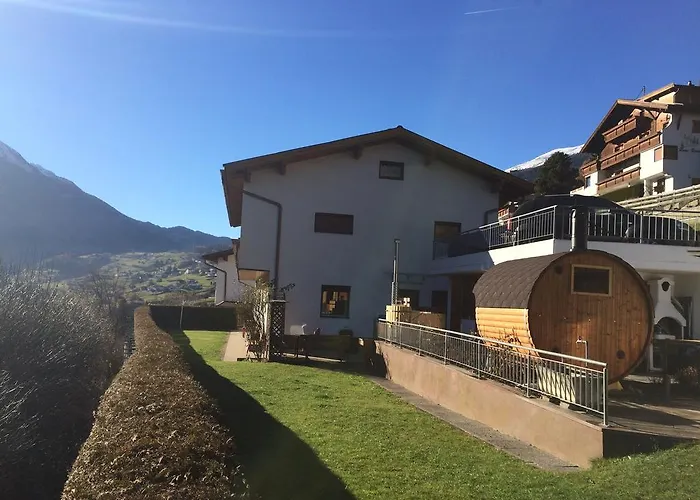 Haus Alpenhahn * ヴェンス