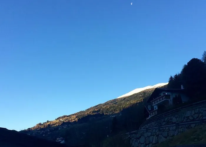 アパート Haus Alpenhahn *